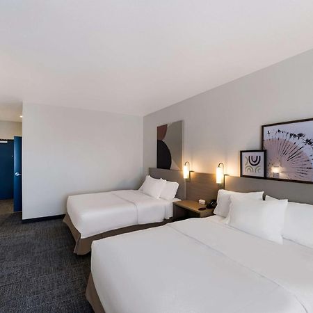 Spark By Hilton Midland South Εξωτερικό φωτογραφία