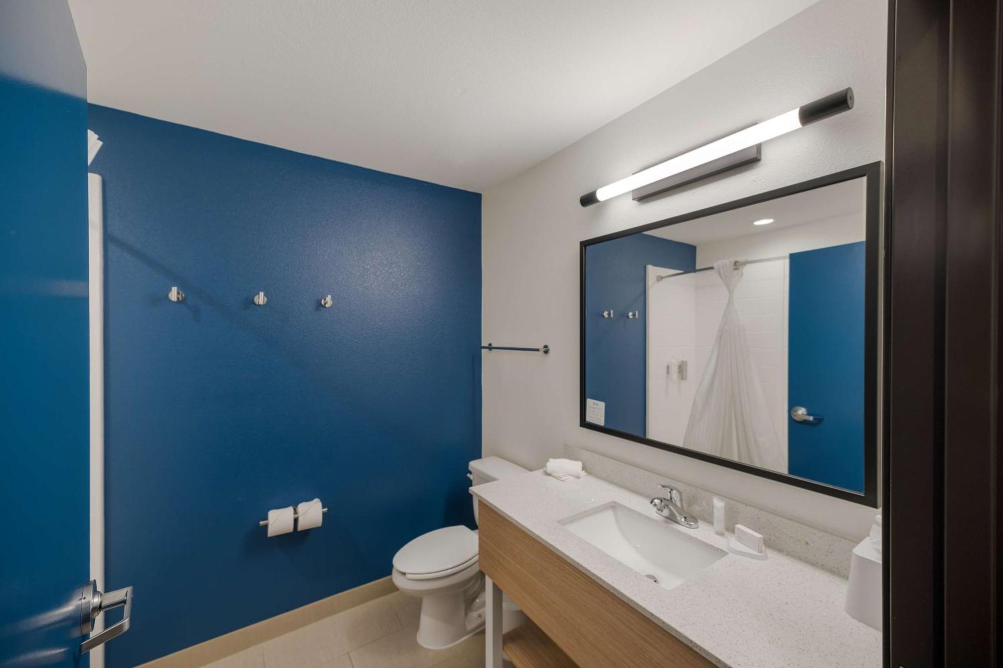 Spark By Hilton Midland South Εξωτερικό φωτογραφία
