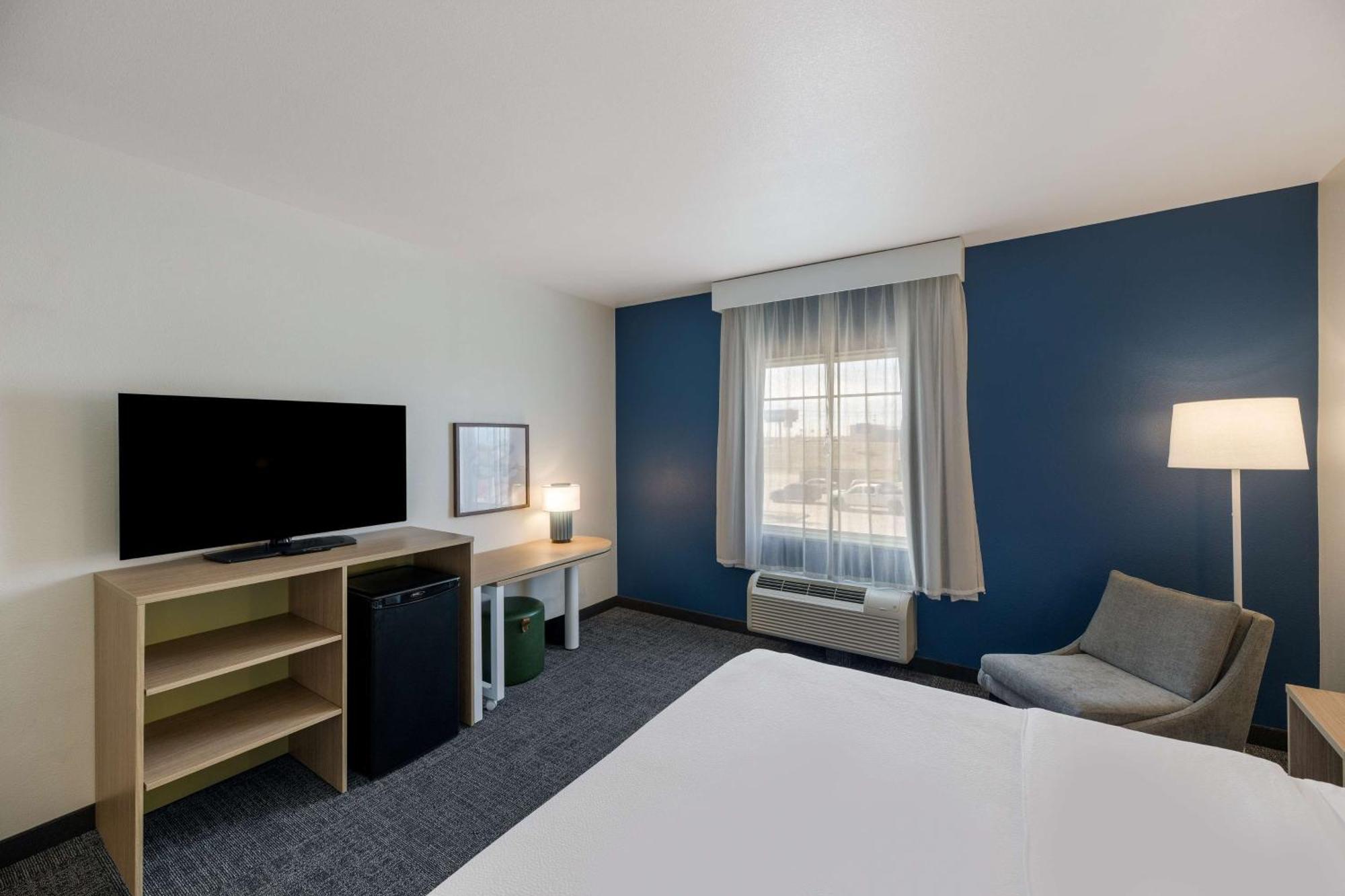 Spark By Hilton Midland South Εξωτερικό φωτογραφία