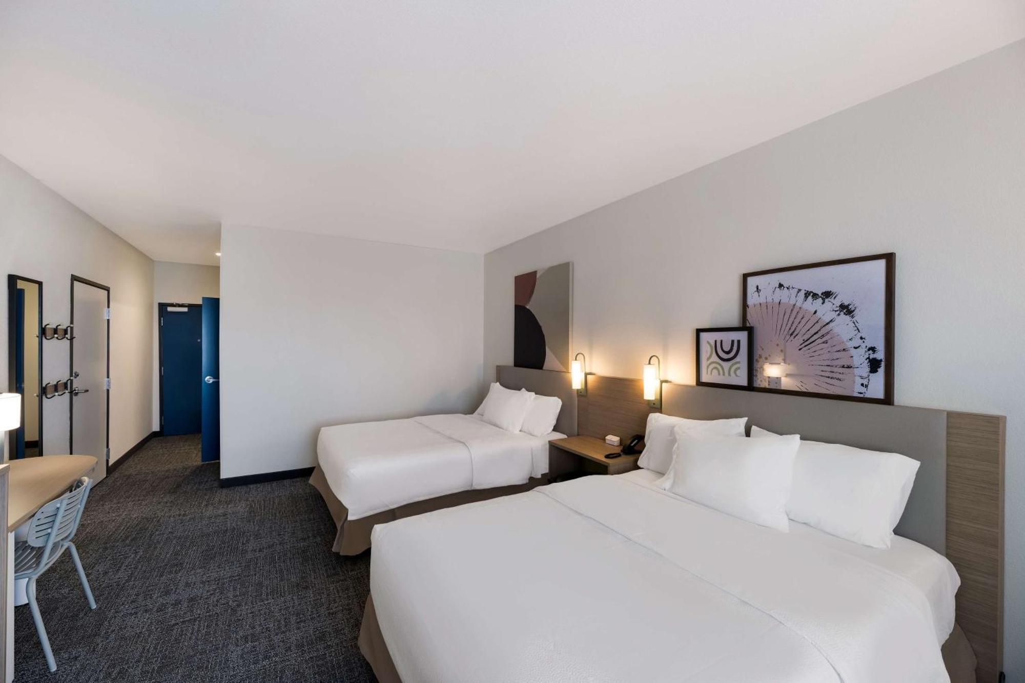 Spark By Hilton Midland South Εξωτερικό φωτογραφία