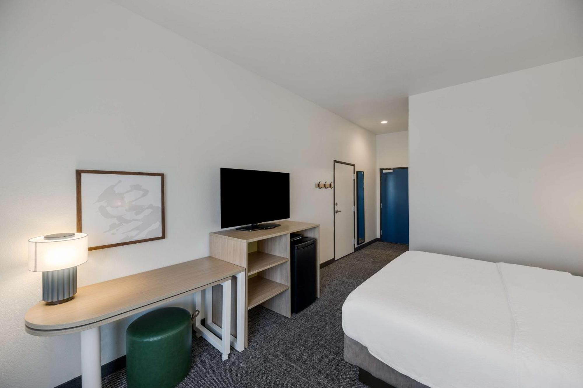 Spark By Hilton Midland South Εξωτερικό φωτογραφία