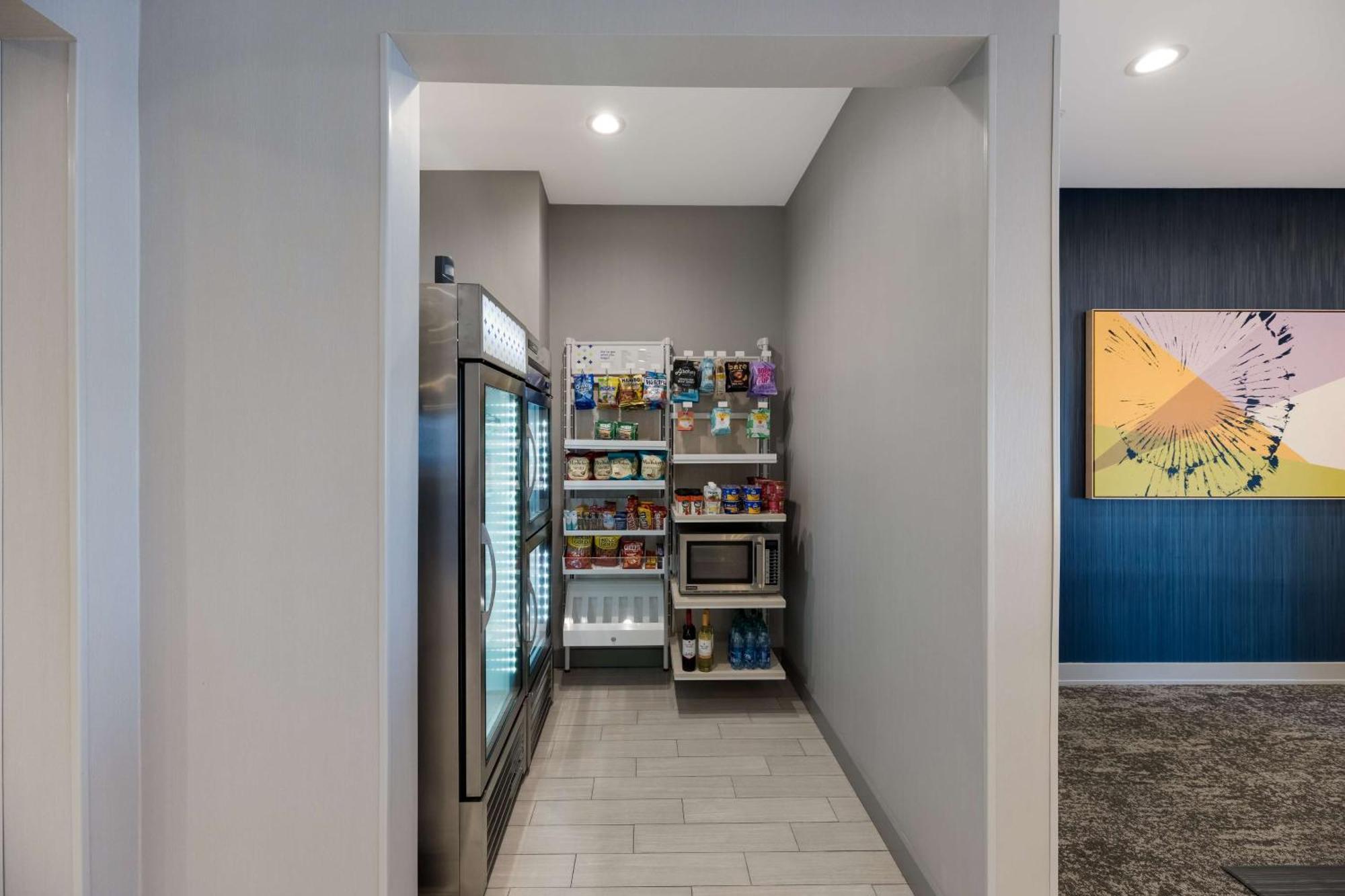 Spark By Hilton Midland South Εξωτερικό φωτογραφία