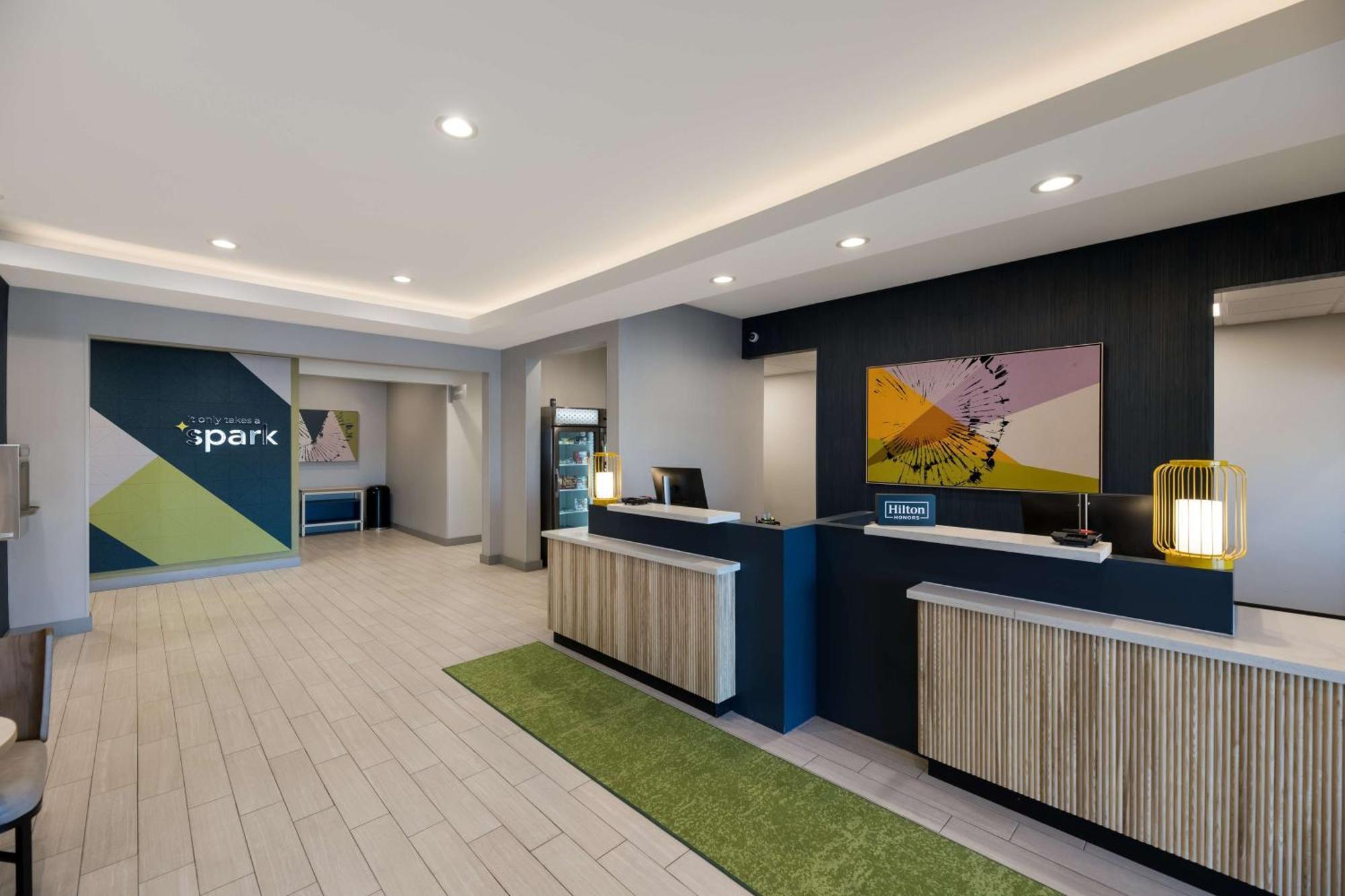 Spark By Hilton Midland South Εξωτερικό φωτογραφία