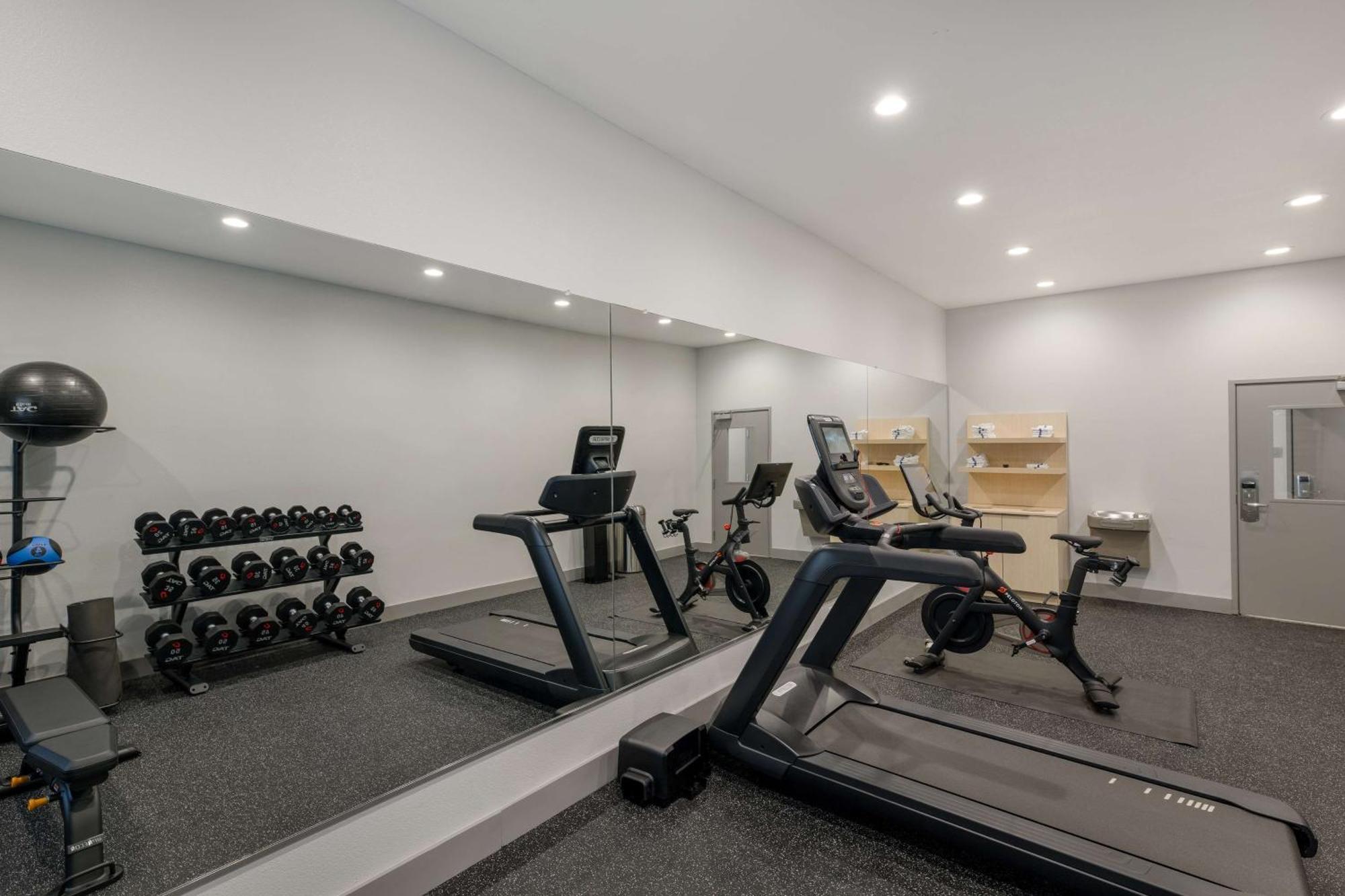 Spark By Hilton Midland South Εξωτερικό φωτογραφία